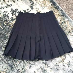 Vintage black pleated tennis skirt